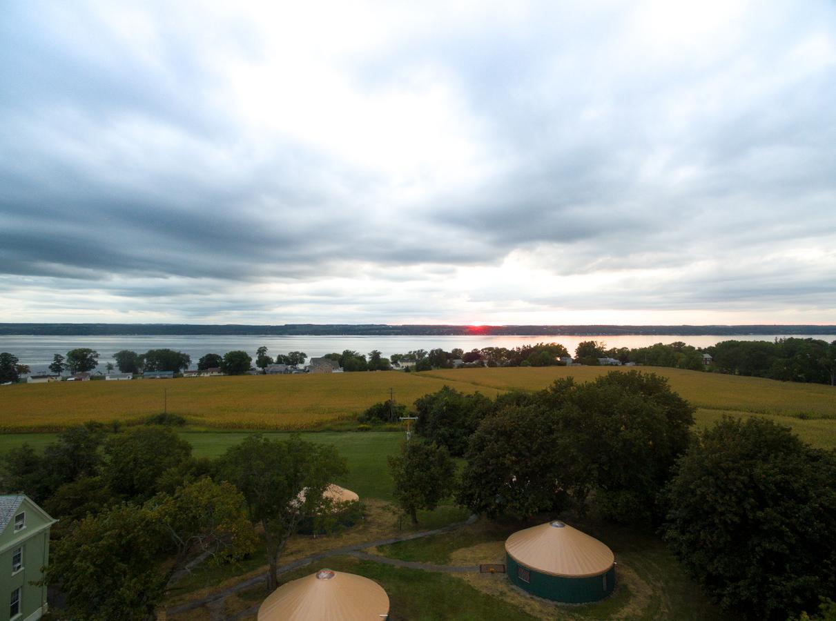Yale Manor B&B & Yurt Glamping ภายนอก รูปภาพ