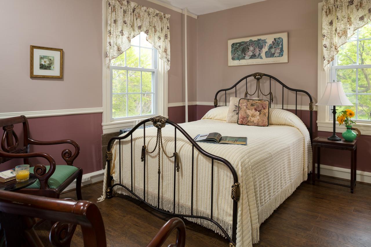 Yale Manor B&B & Yurt Glamping ภายนอก รูปภาพ